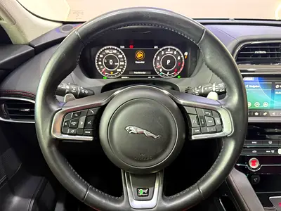 صورة مصغرة 14 لـ 2019 Jaguar F-PACE