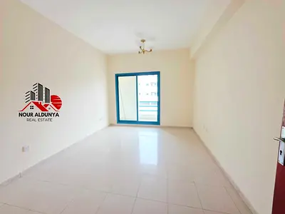 FRONT OF METRO. SPECIOUS 2BHK. BALCONY.. FAMILY ONLY