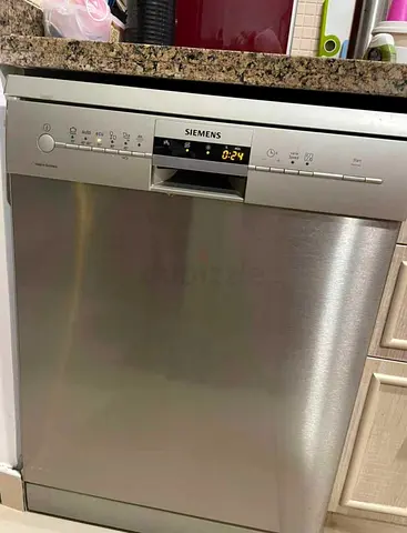 Siemens Dishwasher size 60cm Exellent Condition