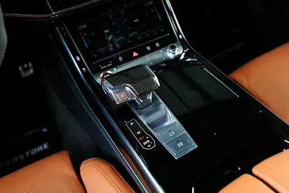 2025 AUDI S8 photo 13