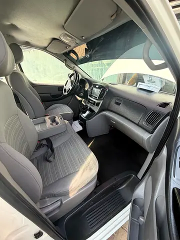 صورة 10 لـ 2020 Hyundai H1