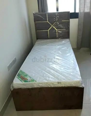 Single bed with mattress and headboard - good condition
