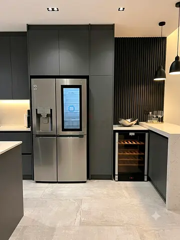 LG Premium Side-by-Side Fridge Freezer – Water Dispenser & Automatic Ice Maker