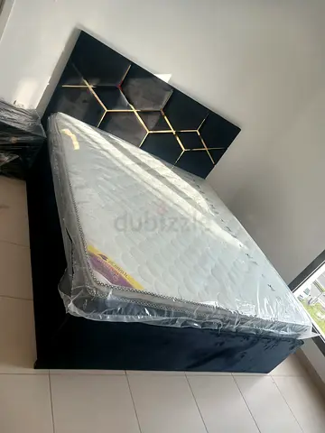 Brand new King size Luxury Family bed With Mattrres Available