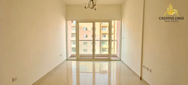 MASSIVE 2BHK//FAMILY BUILDING//NEAR TO POND PARK