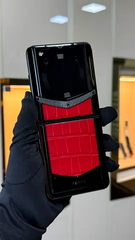 Vertu Ironflip Red Crocodile