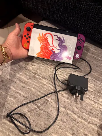 Nintendo Switch OLED with custom case and charger - new condition