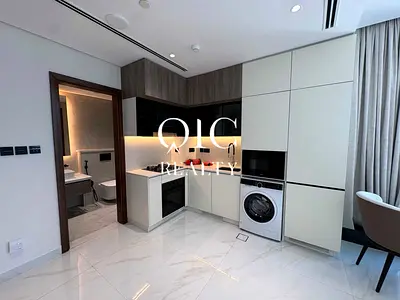 استوديو زاوية | مفروش بالكامل | بالسعر الأصلي (OP)!!! | خطة دفع بعد التسليم