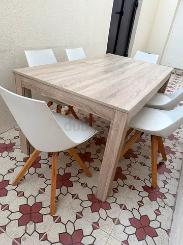 Dining Table with 6 chairs