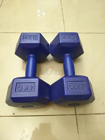 2 pcs of 4 kg dumbells