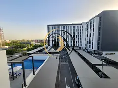 Fully Furnished One Bedroom With Gym Pool Parking