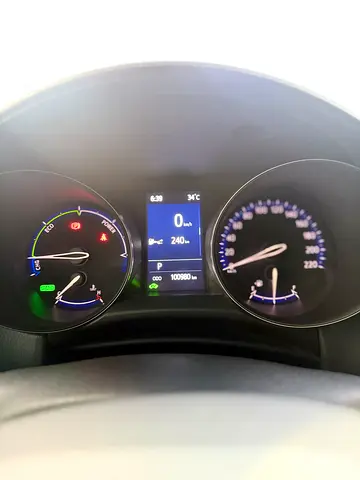 صورة 10 لـ 2022 Toyota C-HR