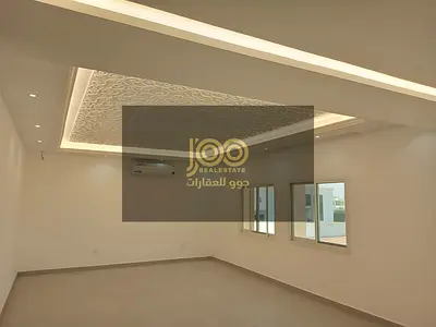 فرصة رائعة للعائلات الكبيرة الباحثة عن الراحة اضافة مجلس + صالة + غرفة خادمة+حديقة كبير