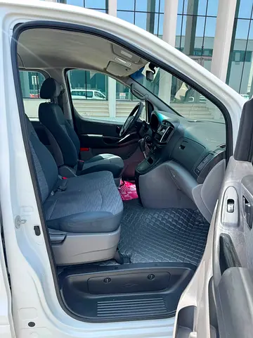 صورة 5 لـ 2018 Hyundai H1