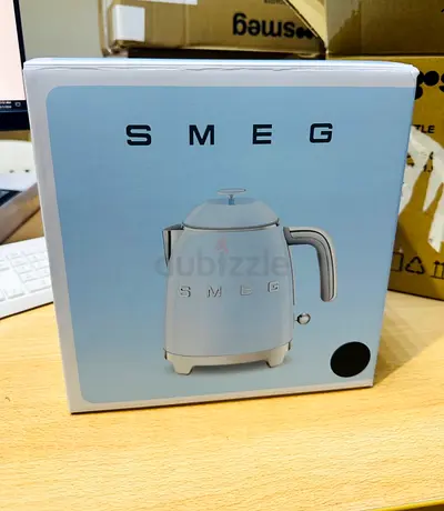 SMEG Retro Electric Kettle (New in Box) - White, Cream and. Black Version 1 and Version 2