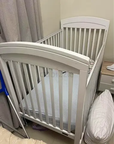 White Wooden Baby Crib — Convertible, Babyshop brand- Centerpoint