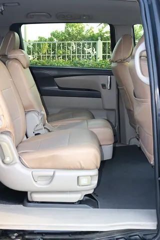 2014 Honda ODYSSEY photo 9