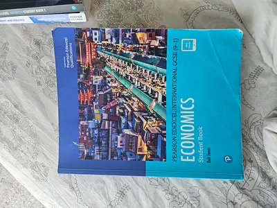 Pearson Edexcel International GCSE (9–1) Economics Student Book - Used