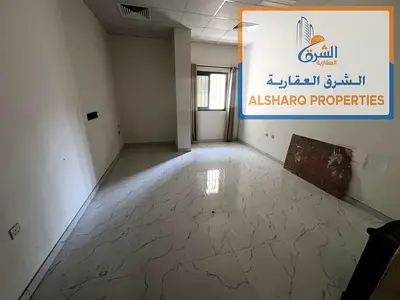 استوديو واسع جدًا في النعيمية 2، طابق أرضي، مطبخ منفصل، قريب من سفير مول، خلف الكباب الأفغاني، وقريب من شارع الكويت.