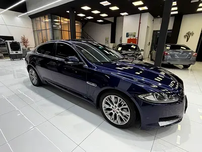2015 Jaguar XF — фото 3