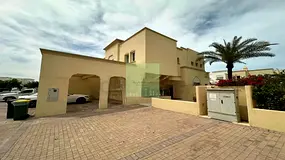 Beautiful well-maintained with living room extension.Negotiatble price