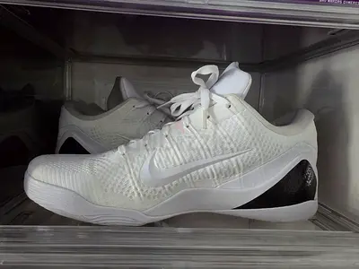 Nike
Men's Kobe 9 Elite Low Protro Halo Basketball Shoes - worn twice
