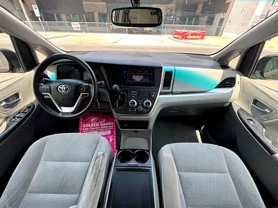 صورة 6 لـ 2016 Toyota SIENNA