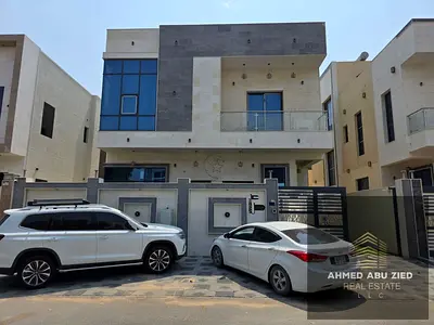 5 master bedrooms, large living room, fully furnished majlis, on-site gym, spacious kitchen, central air conditioning, 7 bathrooms, high-end finishing