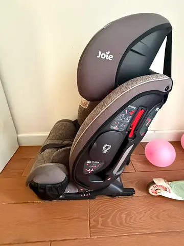 Joie child car seat - good condition