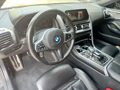 2022 BMW 8-SERIES photo 5