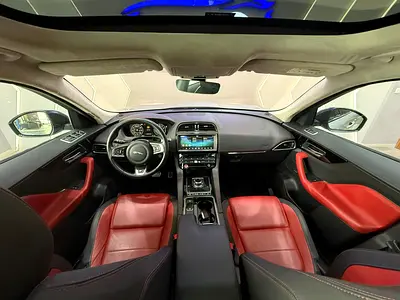 صورة مصغرة 11 لـ 2019 Jaguar F-PACE