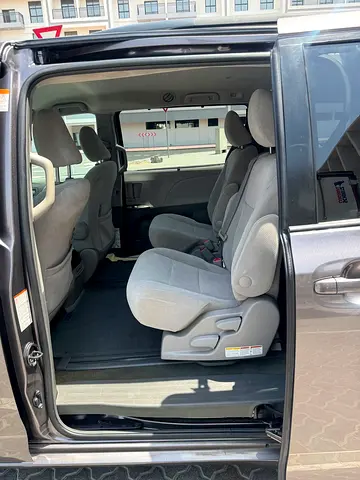 صورة 7 لـ 2016 Toyota SIENNA