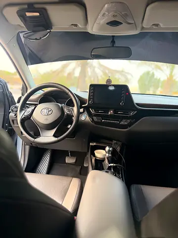صورة 8 لـ 2022 Toyota C-HR
