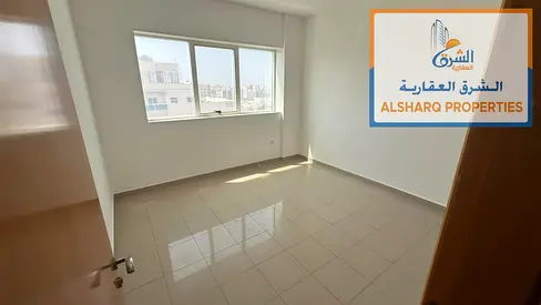 غرفتين وصالة-2حمام-تكييف مركزي-زجاج بانوراما-مساحة كبيرة-سهل المخرج لدبي والشارقة