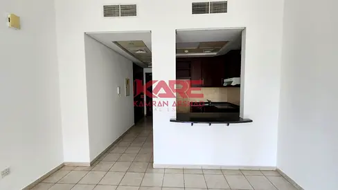 LARGE STUDIO CLOSE TO METRO FOR RENT