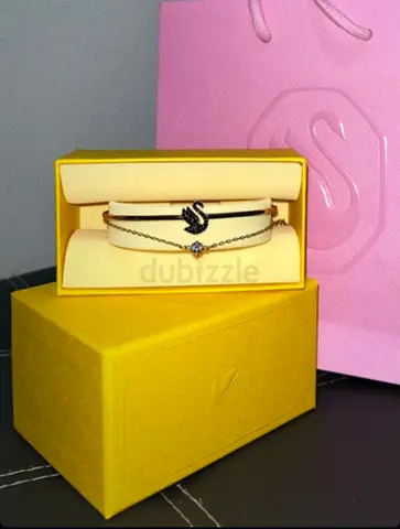 Swarovski-style Swan Bracelet Set with Box