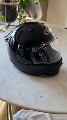 Arai Quantic helmet