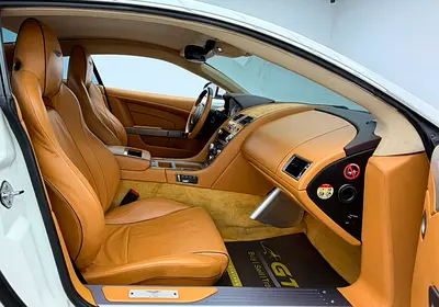 صورة 13 لـ 2013 Aston Martin DB9