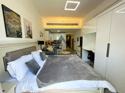 Spacious Studio | Pool View | Bills Included