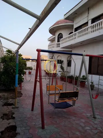 عرض خاص للبيع بيت شعبي منطقه سمنان الشارقه