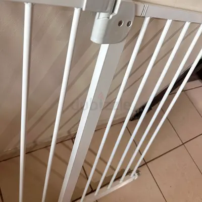 Baby safety Gate adjustable Size