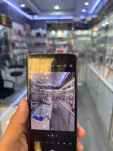 Used Samsung Galaxy z flod 512 gb phone with working camera - good condition