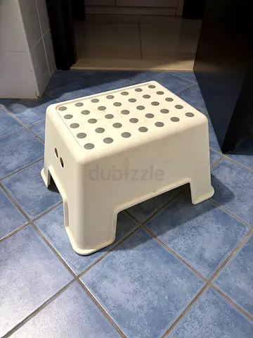 White Plastic Non-Slip Step Stool