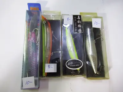 set of 4 plastic diving fishing lures