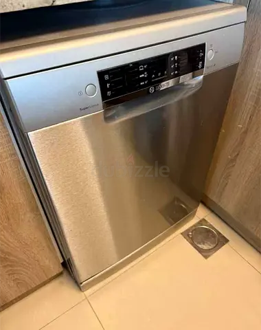 Bosch dishwasher 3 sholf steel body series 4