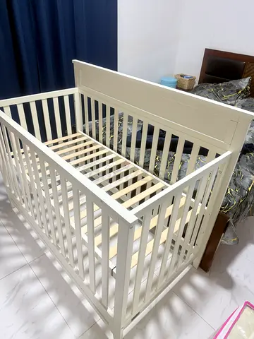 Crib with mattresses