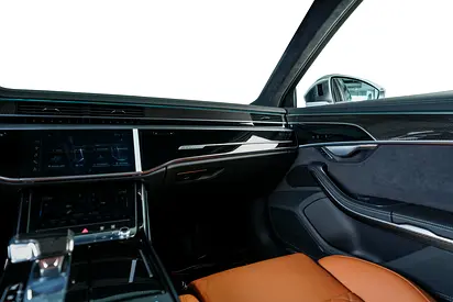 2025 AUDI S8 photo 11