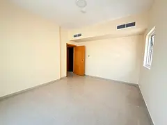 2BHK WITH 2 BATHROOM CLOSED HALL BUILDING FAMILY 38K