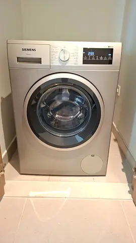 Siemens iQ 300 washing machine 9kg washer latest model same like new condition