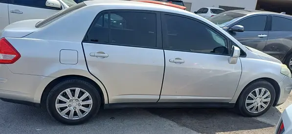 2012 Nissan TIIDA 照片 1